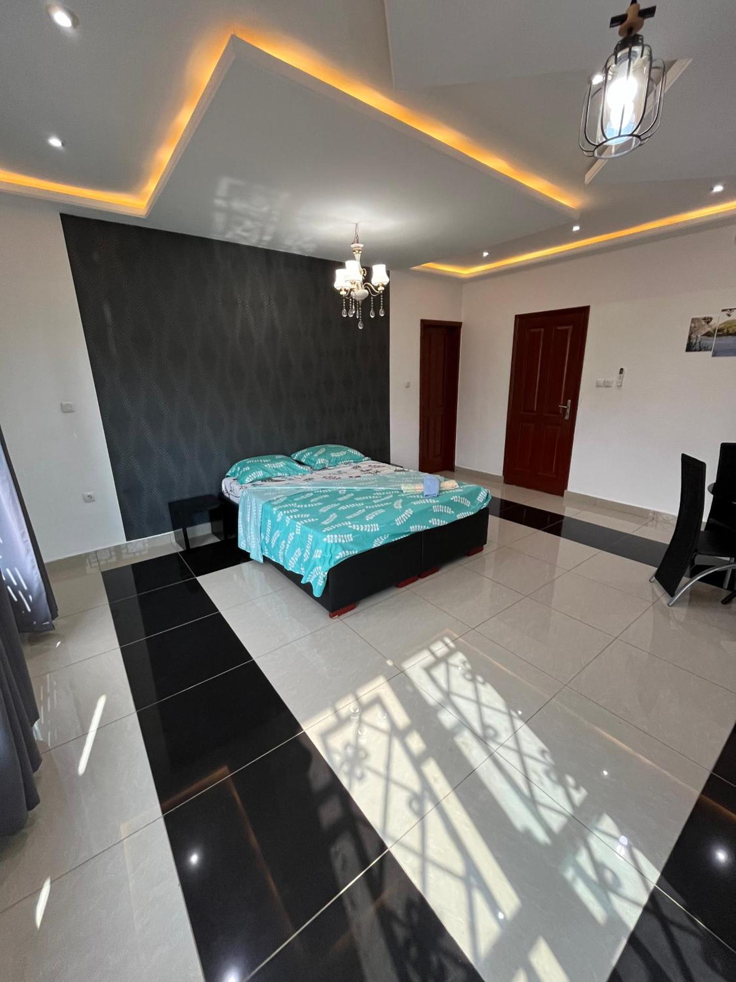 Afan Yaounde Lodge Dış mekan fotoğraf